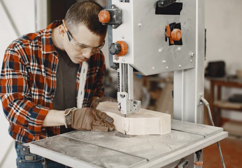 виготовляти з дерева на ЧПУ-станках
